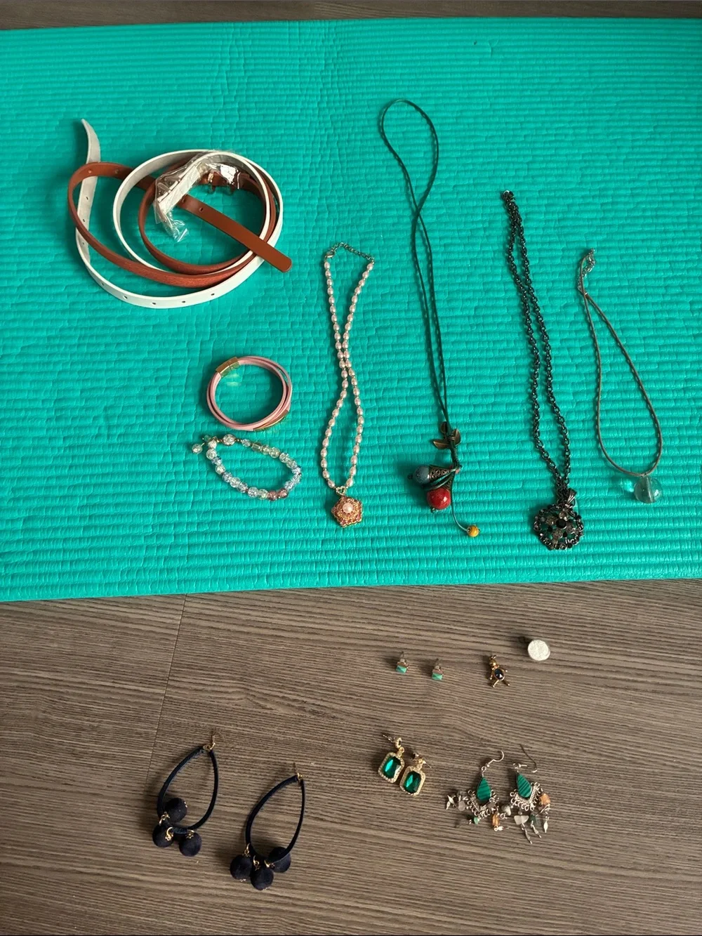 Mixed Women’s Jewelry Bundle – $10